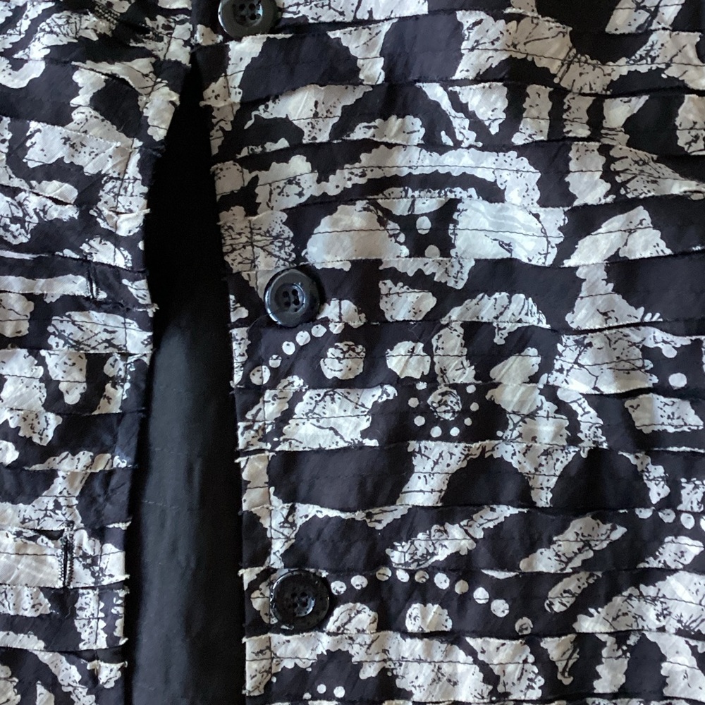 Lightweight Jacket - Picture 2 of 2